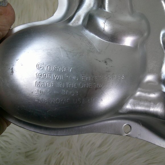 Wilton Disney Mickey Mouse Cake Pan 1995 - Picture 3 of 4